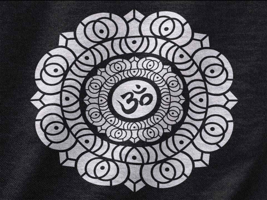 Om Mandala T-Shirt und Hoodies