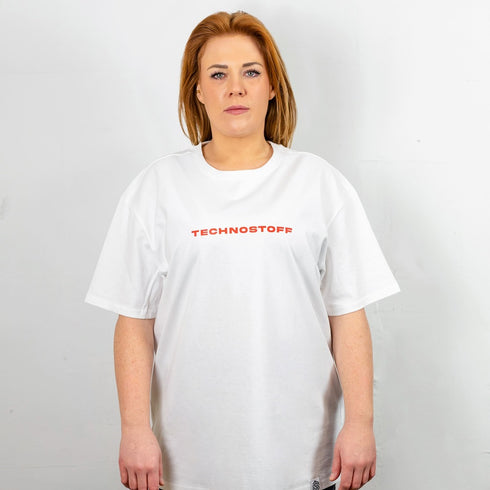 Raver Girl mit weißem Brainwaves oversized T-Shirt von Technostoff, Vorderansicht