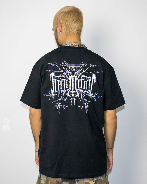 Schwarzes Harmony Techno T-Shirt für Raver von Technostoff, von hinten fotografiert, getragen von männlichem Model