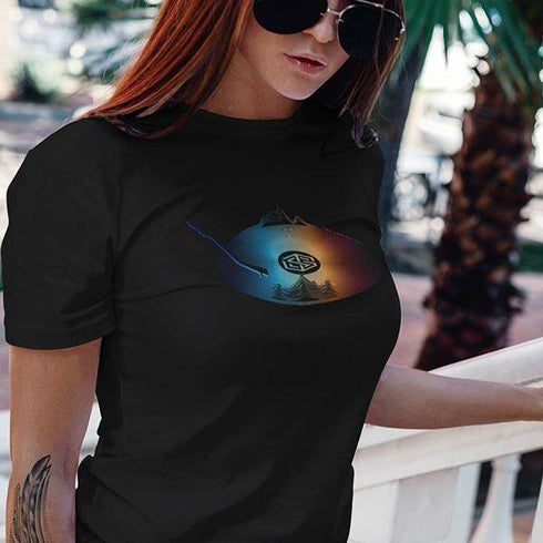 Techno Scratch Raver Girl T-Shirt in schwarz