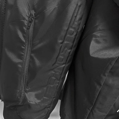 Technostoff Classic Windrunner für Festival Raves in schwarz Seitenaufdruck Technostoff