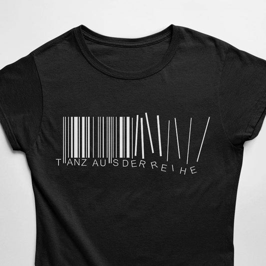 Female raver wearing black Technostoff Tanz aus der Reihe T-shirt with barcode print